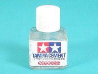 Tamiya Cement 40 ml - Image 1